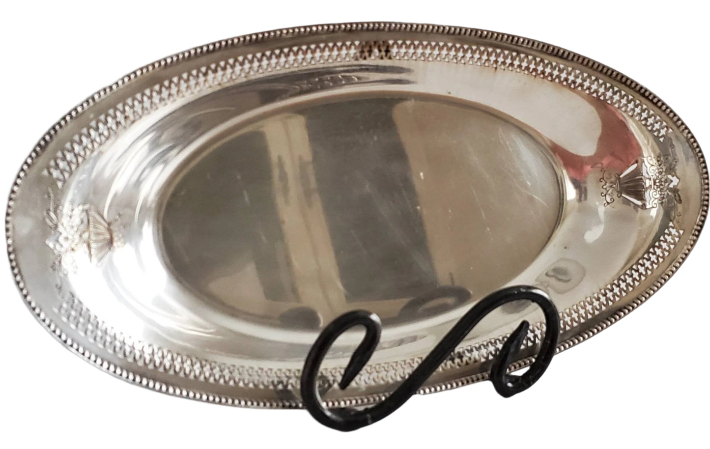 Vintage Heirloom Plate Silverplate Oval Bread Serving Tray, 12"