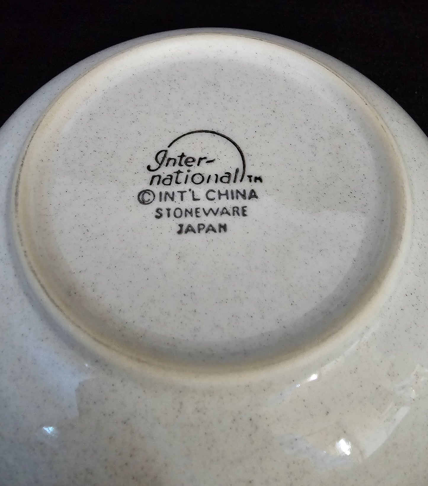 Marmalade Soup/Salad/Cereal Bowl, Vintage Intern'l Tableworks Stoneware (1980s). Speckled Cream Stoneware w/ Geese and Fruits Motif.