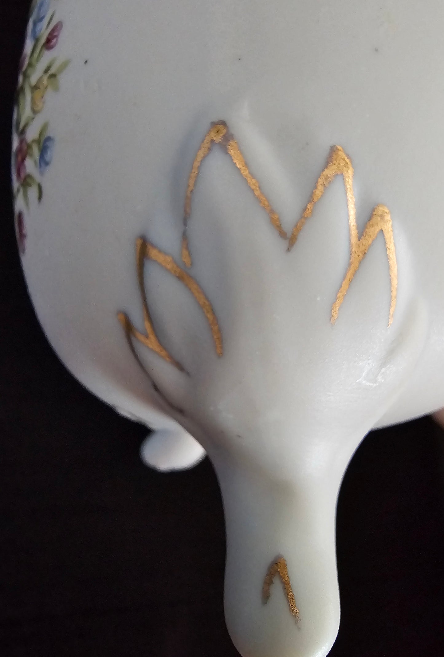 Hand Painted Cracked Egg Vase, Pink and White with Flowers and Gold Accents in a Matte Finish, made in Japan. Small Chip.