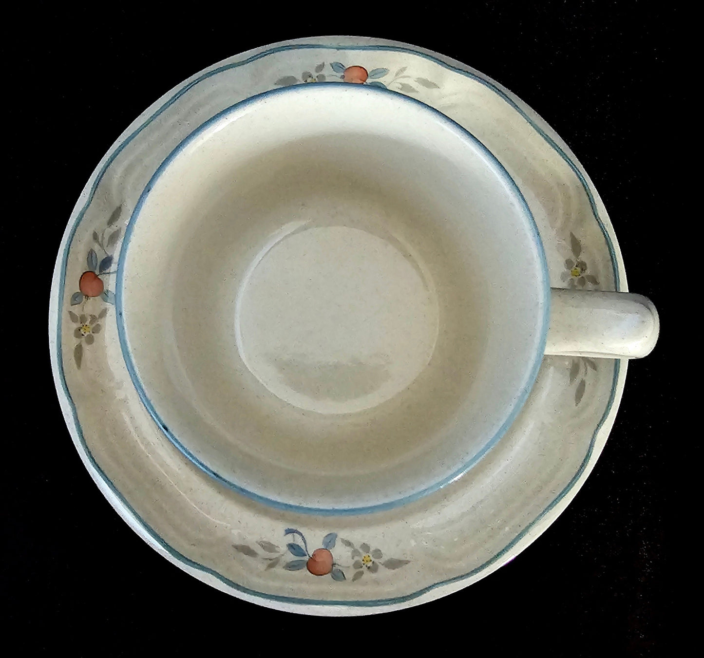 Marmalade Cup and Saucer Set, Vintage International Tableworks (1980s). Speckled Cream Stoneware w/ Geese, Fruits Motif in Red and Blue.